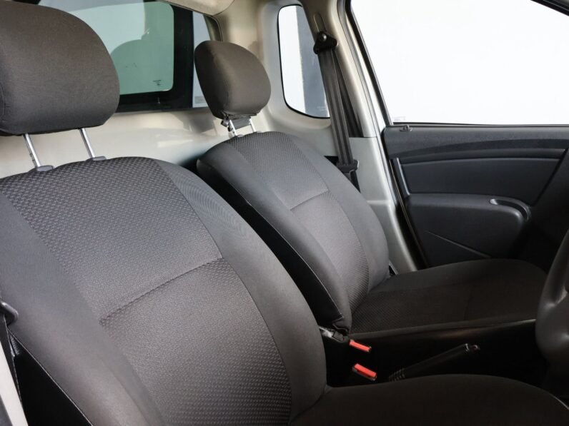 2018 Nissan NP200 1.6 A/C Safety Pack