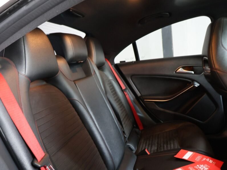 2015 Mercedes-AMG CLA 45 AMG