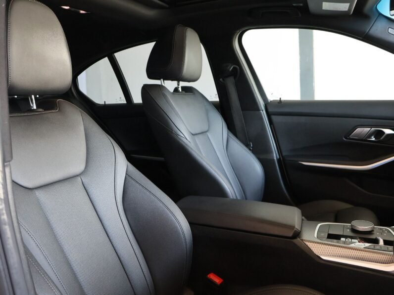 2023 BMW 3 Series 320i M Sport